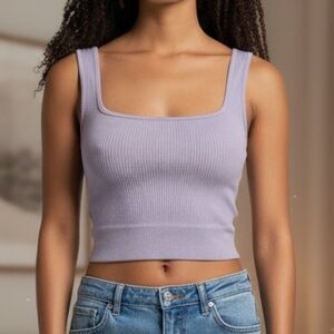Dynamic Women’s Ribbed Cropped Tank Top in Lilac, Small